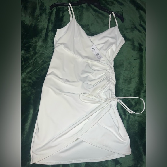 GARAGE BODY-CON CINCHED WRAP MINI DRESS - Picture 1 of 6